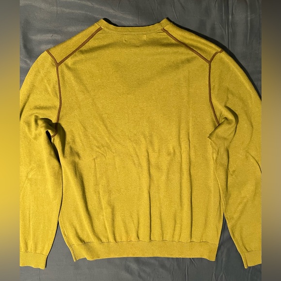 Men’s Cashmere V-Neck Sweater - Picture 3 of 3